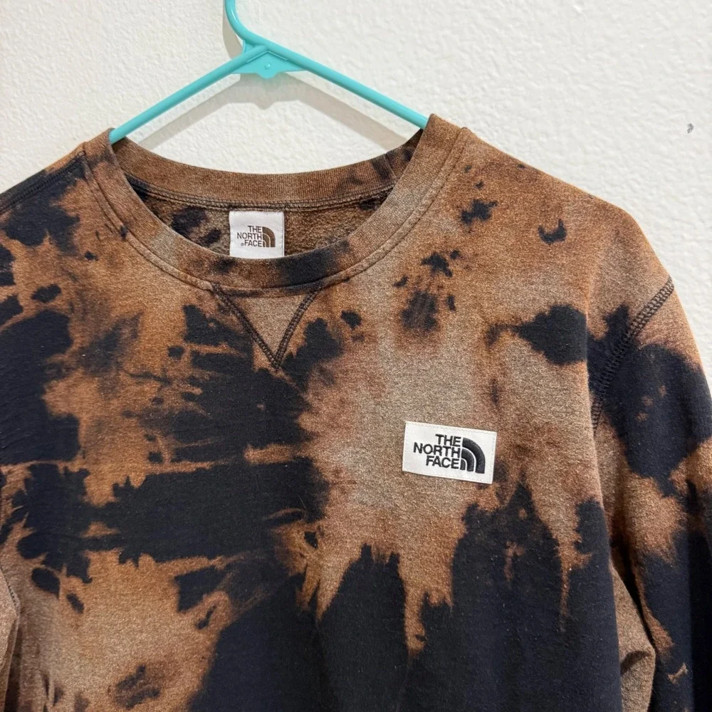 The North Face Mens Custom Bleach Dyed Crewneck Sweatshirt Black Brown Large